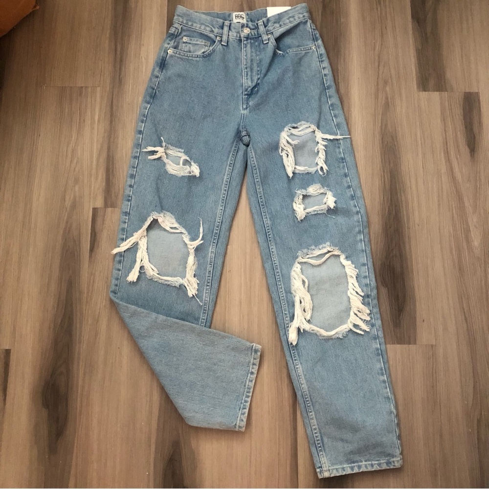 NWT BDG Mid Rise Boyfriend Relaxed Fit Jeans